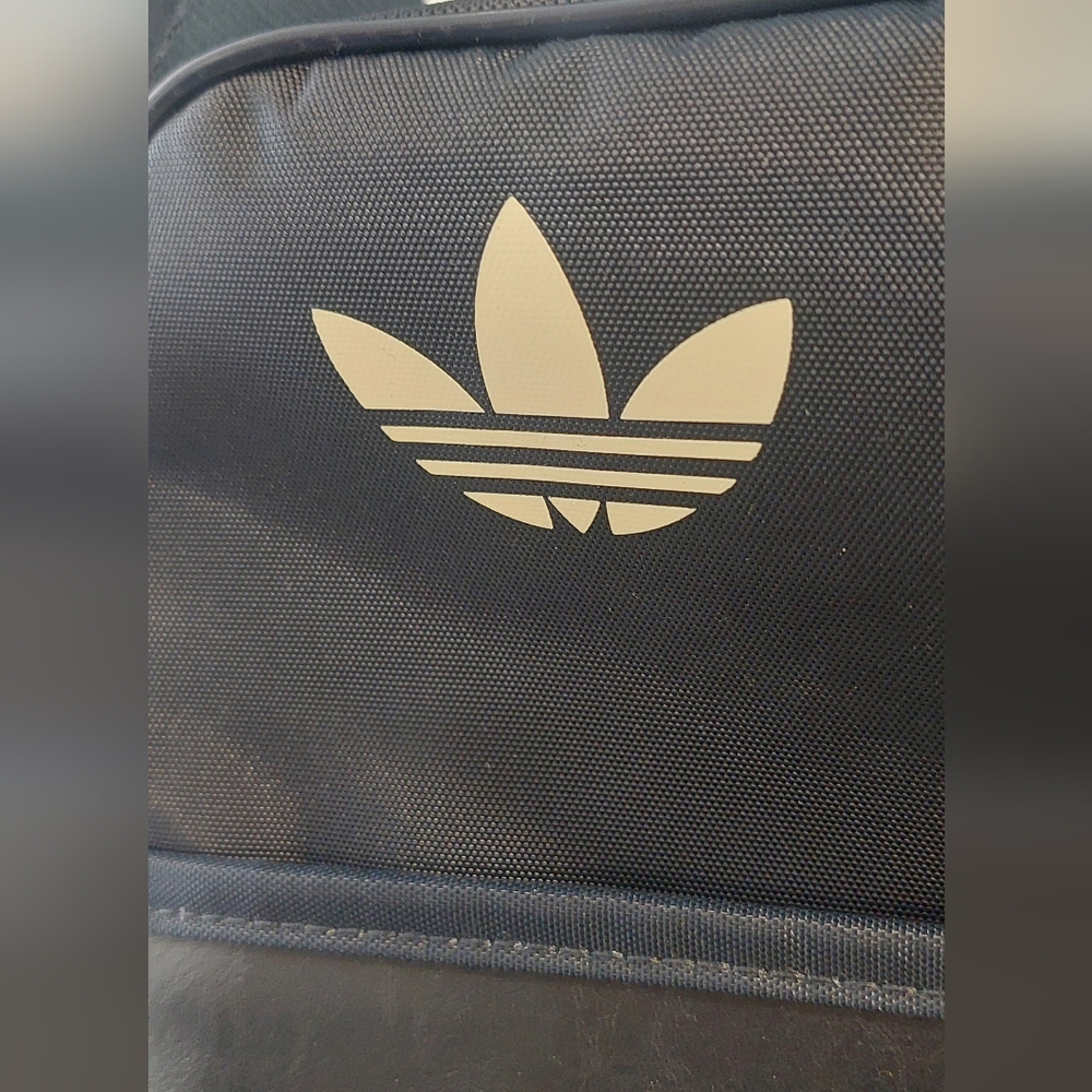 Adidas Dark blue Adidas shoulder bag with white logo. - Picture 3 of 8